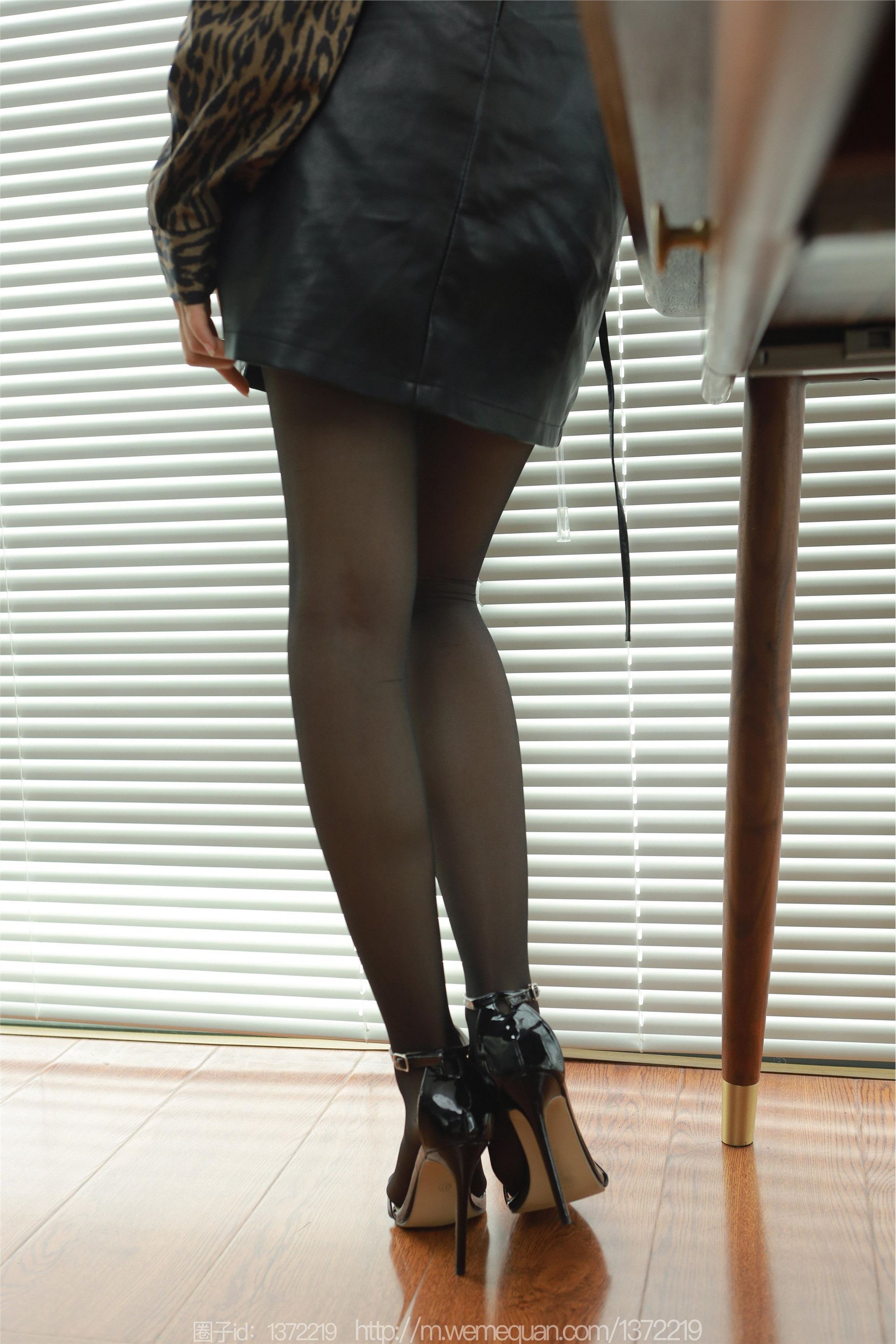 IESS异思趣向  2023.08.08 丝享家 1501 小金《黑色指甲》